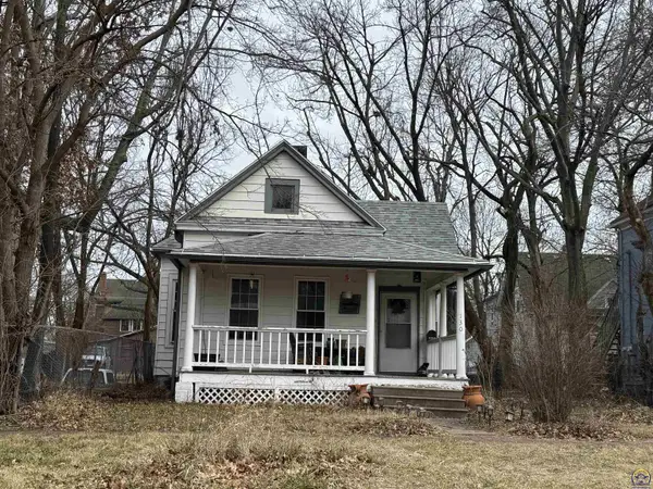 130 SW Fillmore St, Topeka, KS 66606