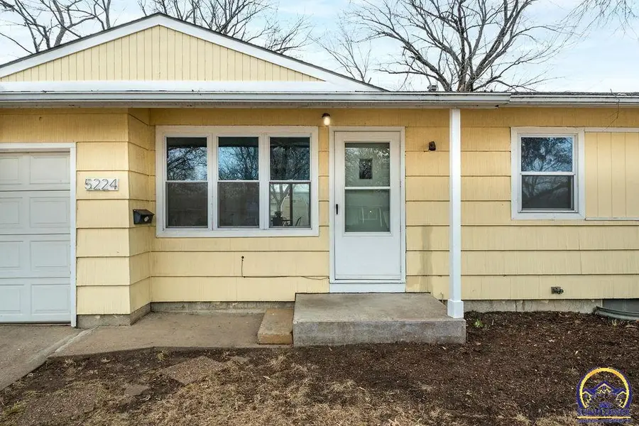 5224 SW 31st St, Topeka, KS 66614 - Image #3