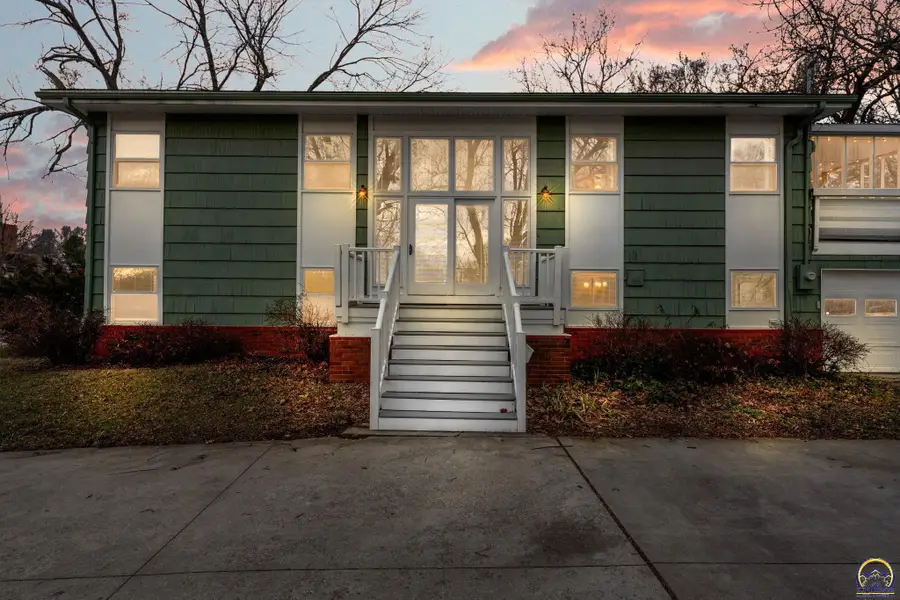 1020 Crestline Dr, Lawrence, KS 66049 - Image #3