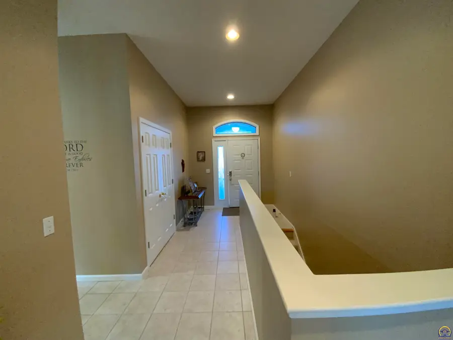 4000 SW Lincolnshire Rd, Topeka, KS 66610 - Image #2