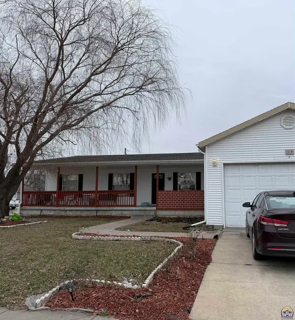 319 SE 44th Ter, Topeka, KS 66609
