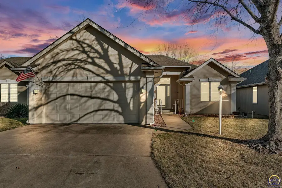 2412 SW Kings Ct, Topeka, KS 66614-4391 - Image #3