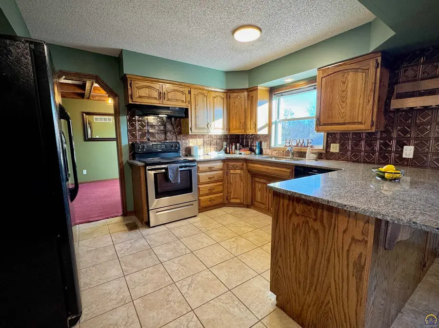 3630 SW Kings Forest Rd, Topeka, KS 66610 - Image #3