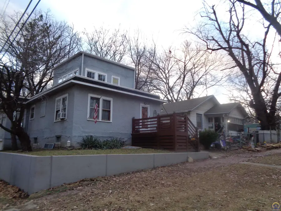 813 SW 2nd St, Topeka, KS 66603 - Image #2