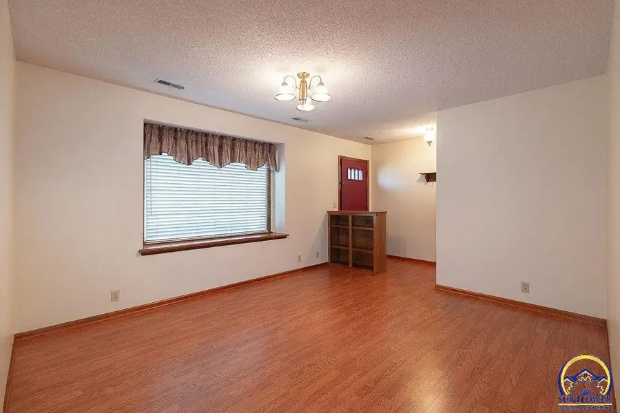 3009 W 19th Ct, Lawrence, KS 66047 - Image #3