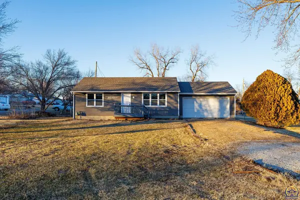2030 SE 37th St, Topeka, KS 66605