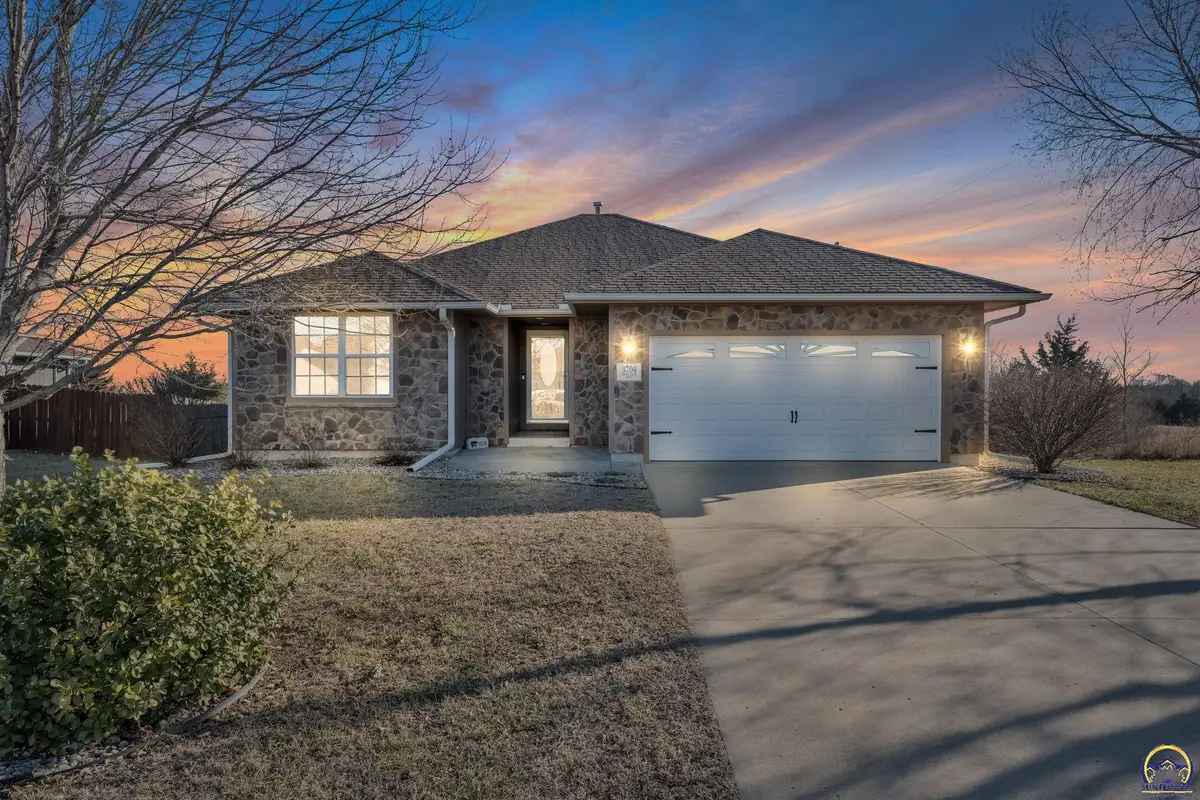 3704 NW Cherry Creek Dr, Topeka, KS 66618 - Image #1