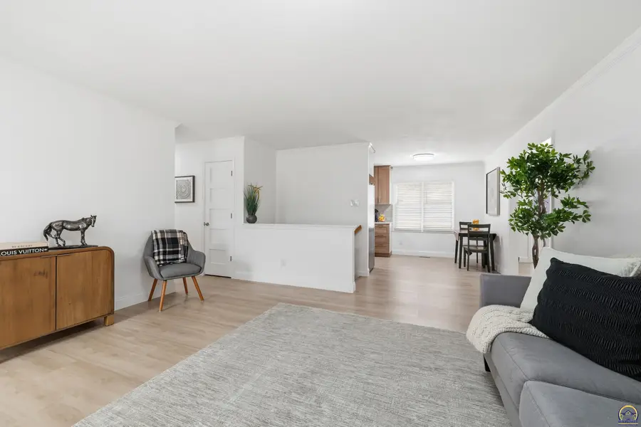 310 Kellogg Ln, Auburn, KS 66402 - #3