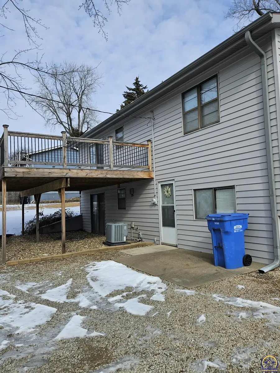 4105 NW Dondee Ln, Topeka, KS 66618 - #3