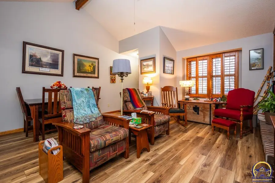 5572 SW Stonegate Ct, Topeka, KS 66606-2396 - #3