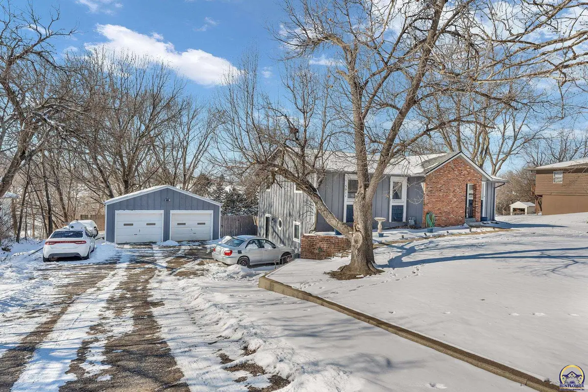 5011 NW Brickyard Rd, Topeka, KS 66618 - #1