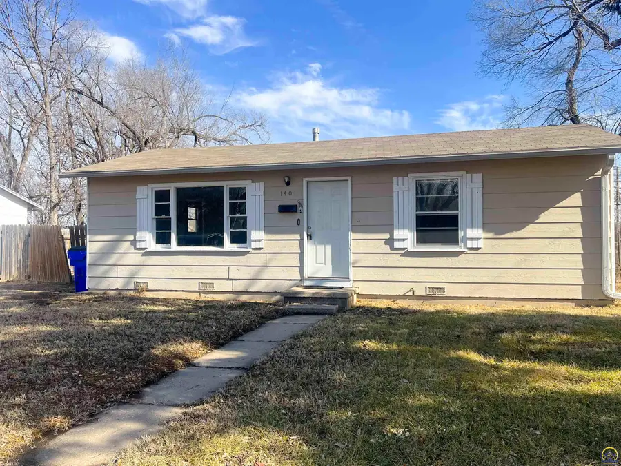 1401 N Eisenhower Dr, Junction City, KS 66801 - #2
