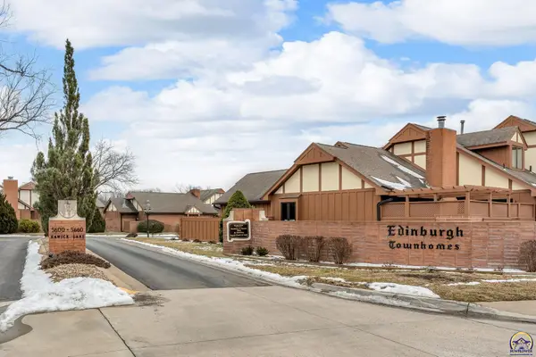 5657 SW Hawick Ln, Topeka, KS 66614