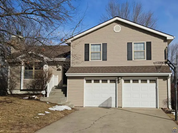 6316 SW 27th St, Topeka, KS 66614