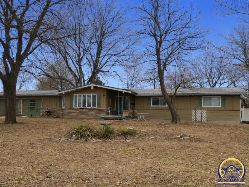 440 W 16th St, Horton, KS 66439 - #1