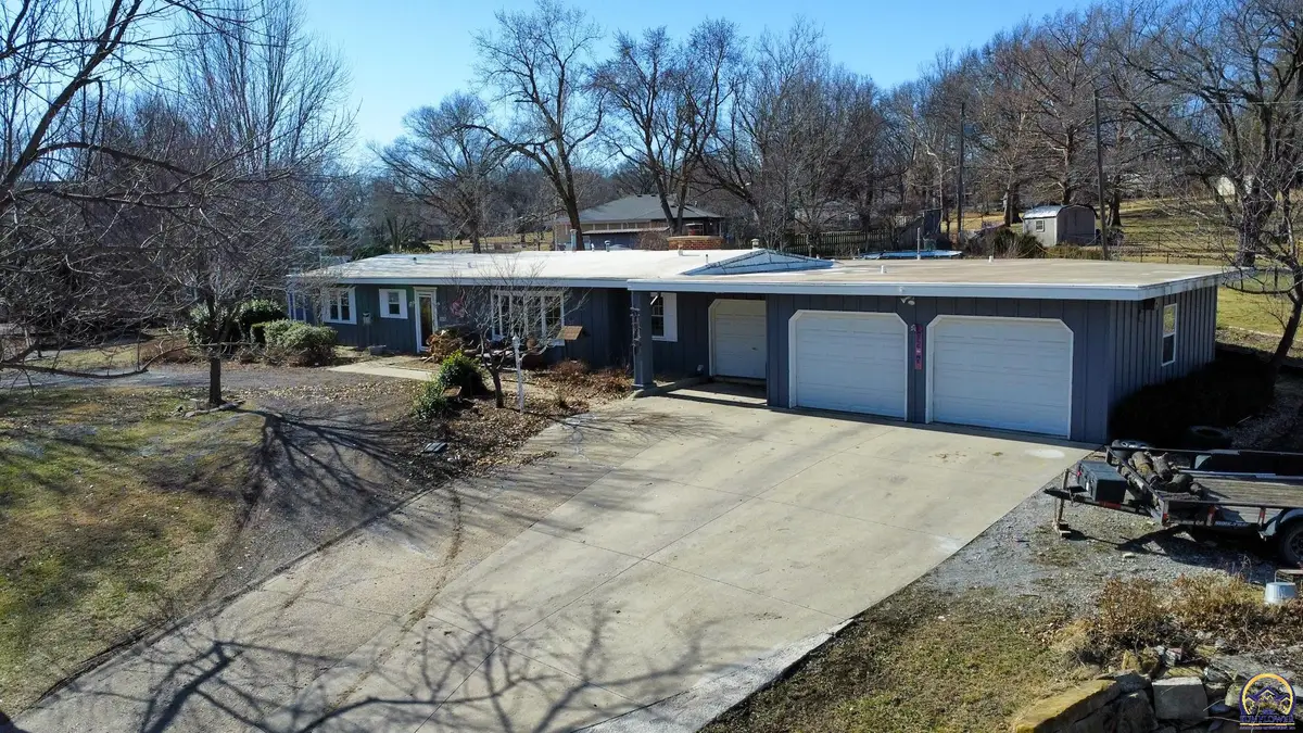 2021 Morningside Dr, Emporia, KS 66801 - #1