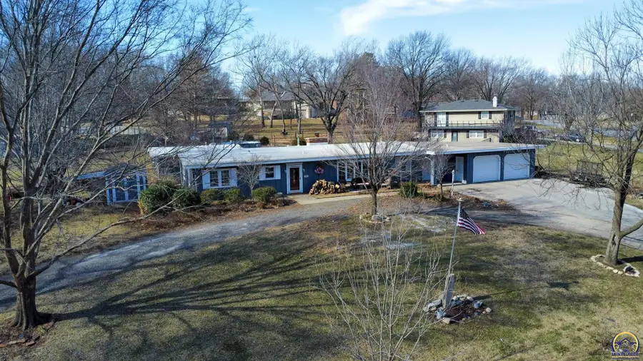 2021 Morningside Dr, Emporia, KS 66801 - #2