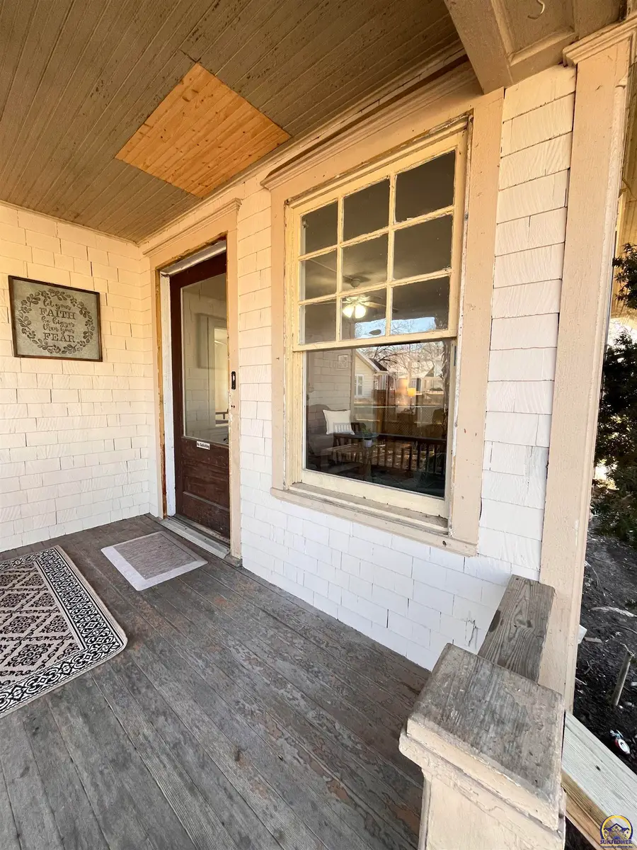 215 E 8th Ave, Emporia, KS 66801 - Image #3