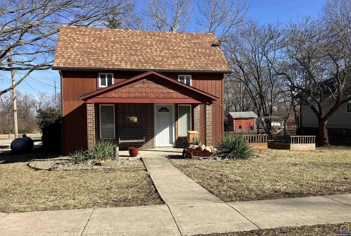 108 Highland Ave, Hoyt, KS 66509 - #1