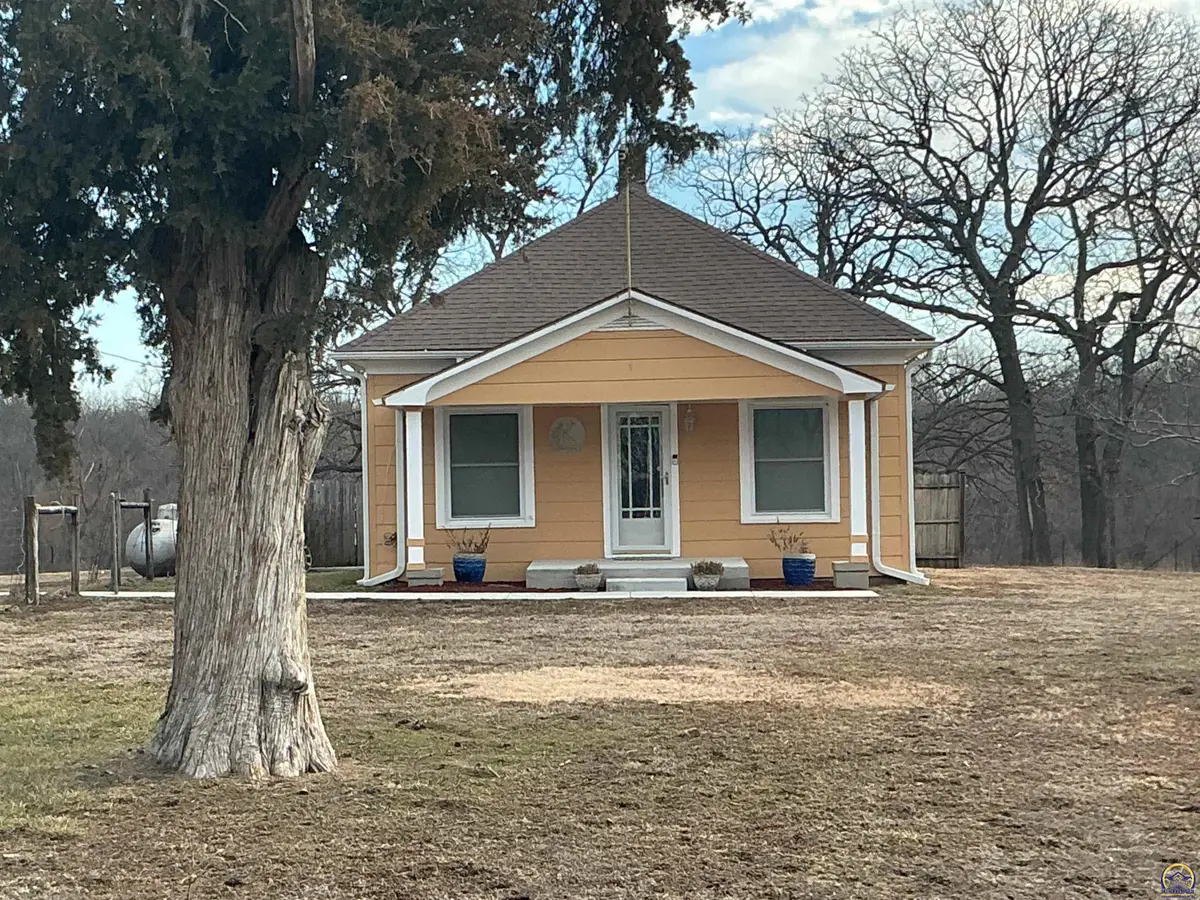 3177 Florida Rd, Pomona, KS 66076 - #1