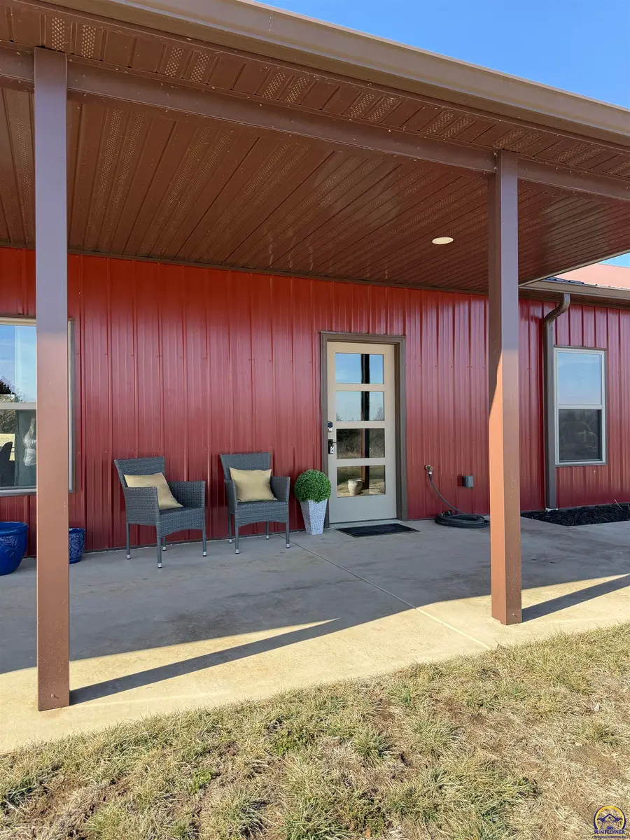 10729 SW Hoch Rd, Auburn, KS 66402 - #3
