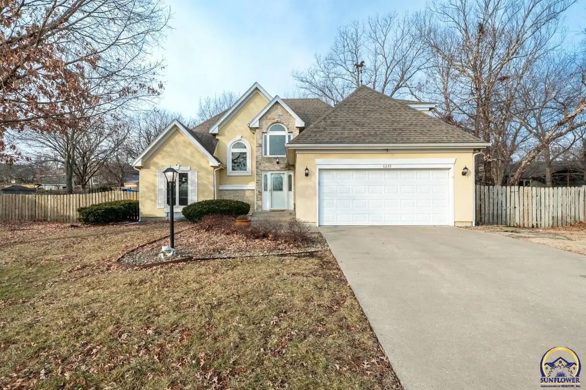 6239 SW 38th Pl, Topeka, KS 66610 - #1