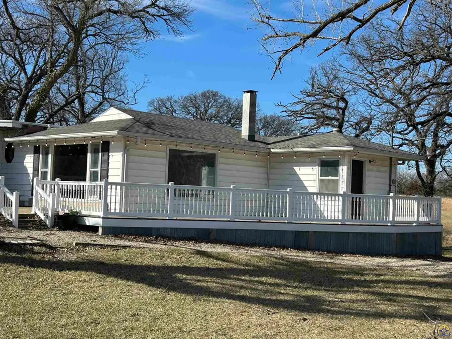 2748 SE 29th St, Topeka, KS 66605 - #2