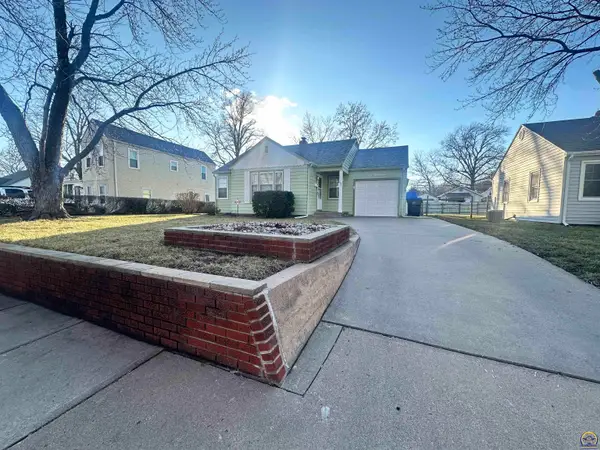 631 SW High Ave, Topeka, KS 66606