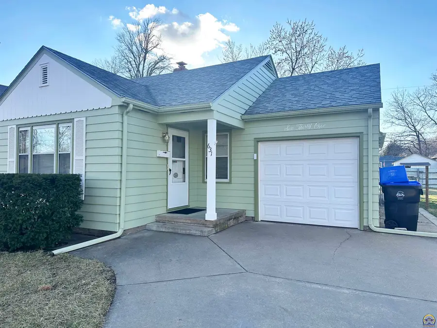 631 SW High Ave, Topeka, KS 66606 - #2