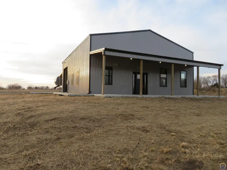 12582 K-16 Hwy, Valley Falls, KS 66088 - #2