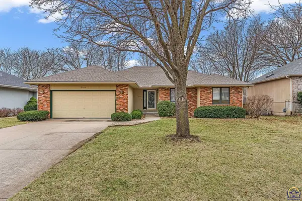 6705 SW Scathelock Rd, Topeka, KS 66614