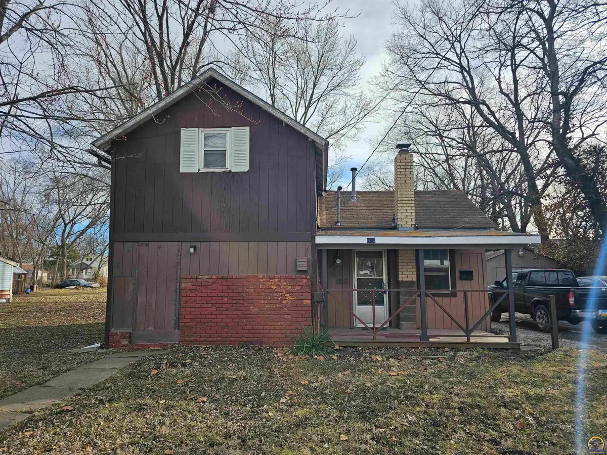 613 Lincoln St, Osage City, KS 66523 - #1