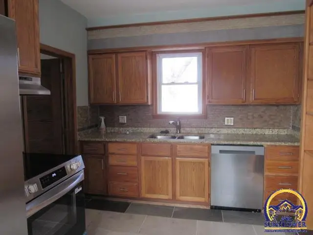 1707 NW Polk St, Topeka, KS 66608 - #2