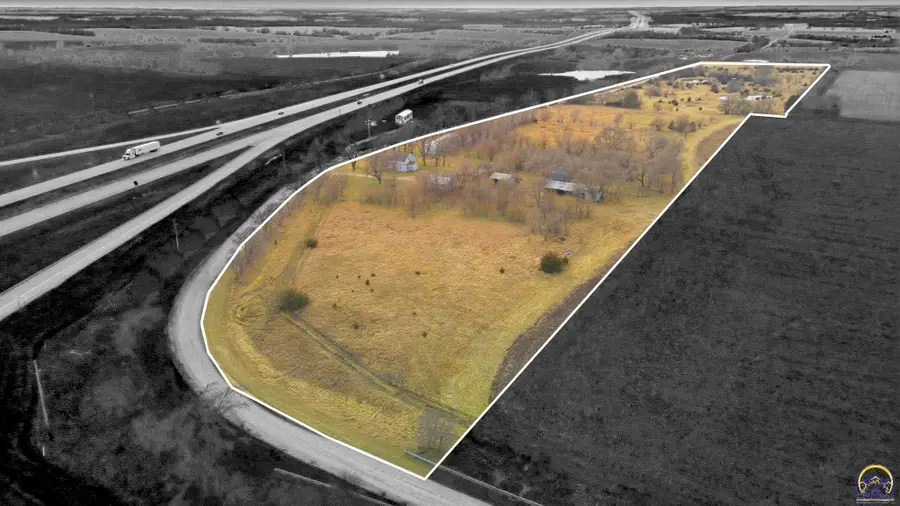 2052 E 341st St, Melvern, KS 66510 - #2