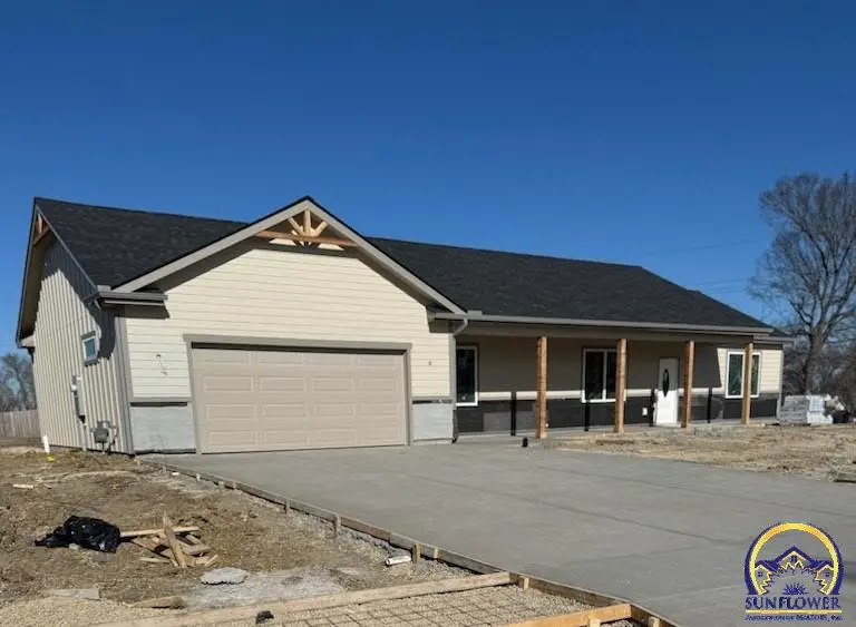 7600 SW 24th Ter, Topeka, KS 66614 - #1