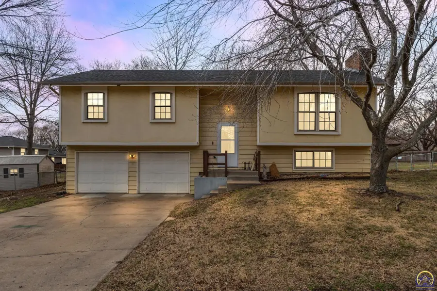 4241 SE Ohio Ct, Topeka, KS 66609-1644 - #3