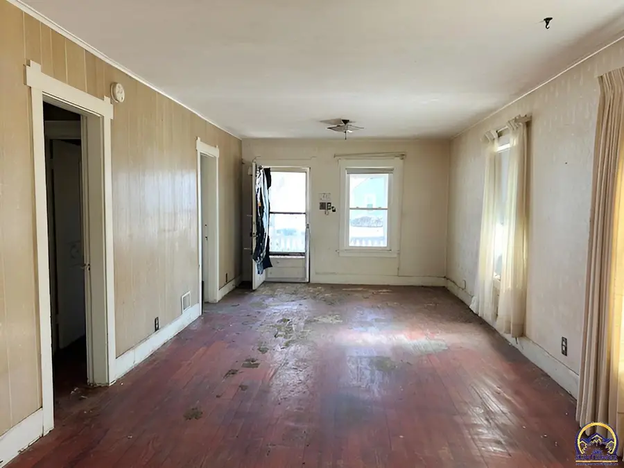 1533 SW High Ave, Topeka, KS 66604 - #3
