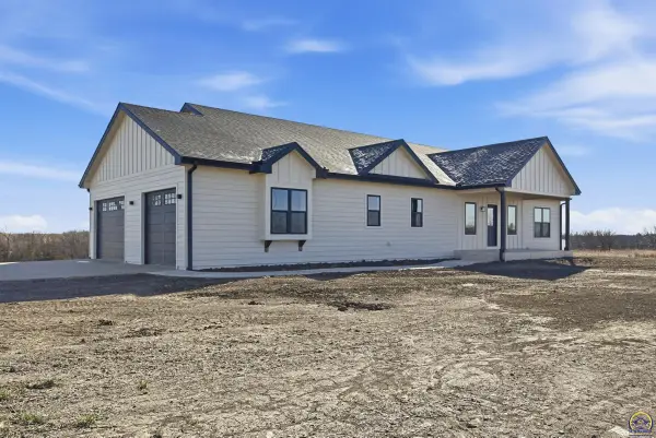 7406 SW Docking Rd, Auburn, KS 66402