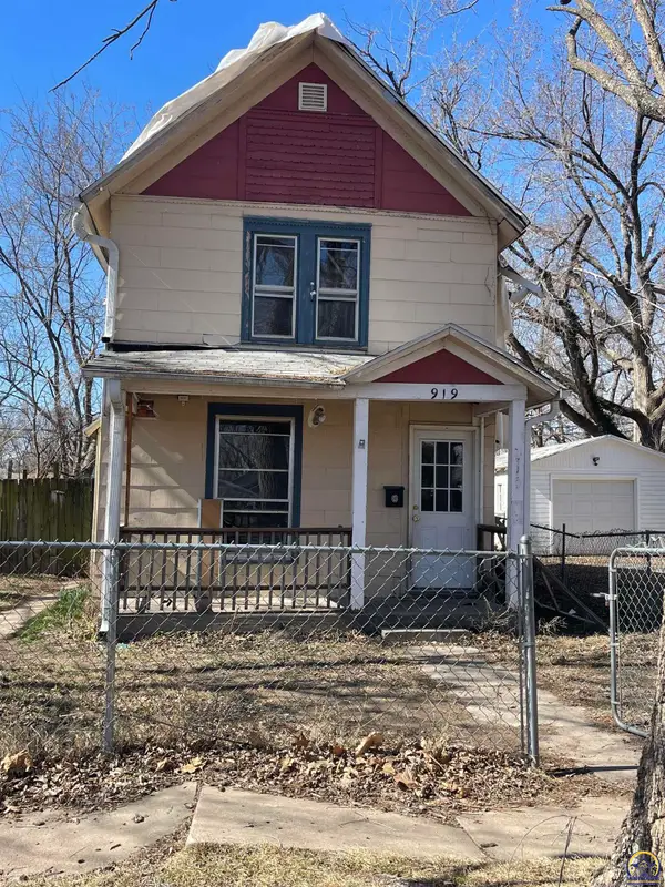 919 NE Winfield Ave, Topeka, KS 66616