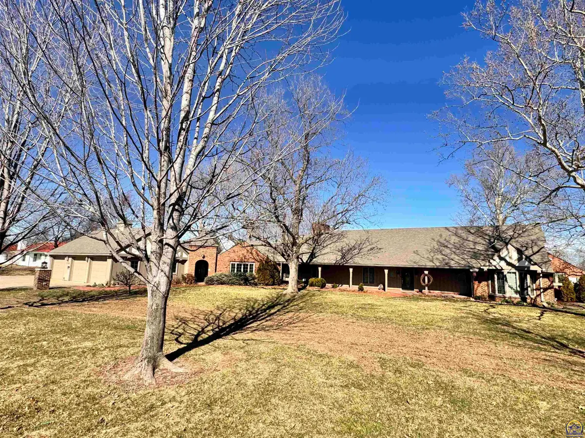 1100 SW 29th St, Topeka, KS 66611 - #1