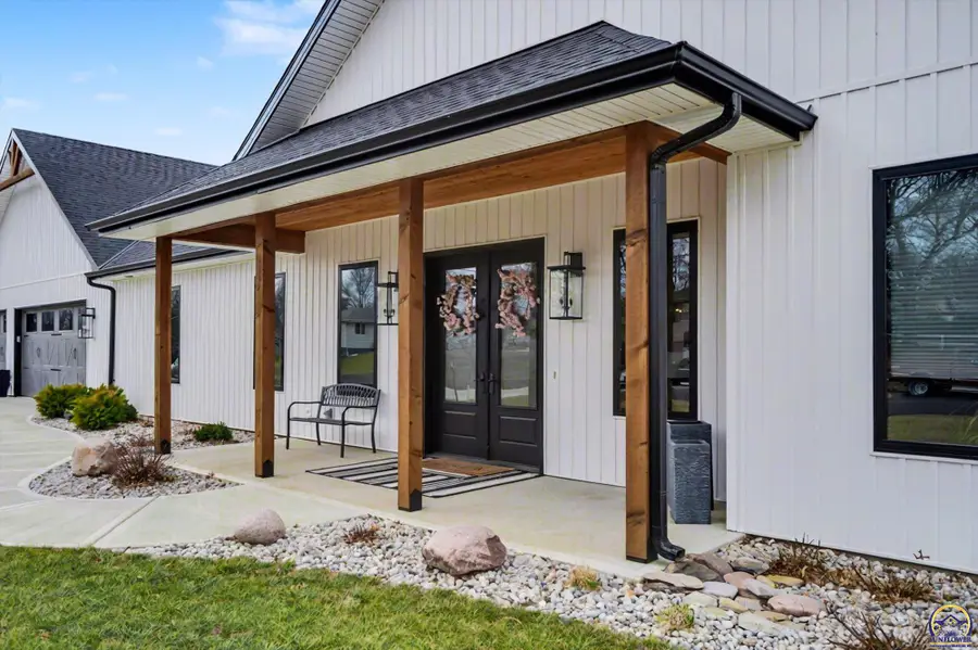 607 S Ernest St, Troy, KS 66087-6500 - #2