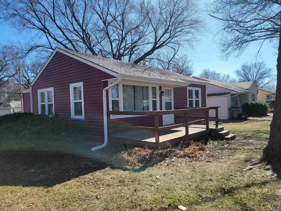 744 Elm St, Emporia, KS 66801 - #2