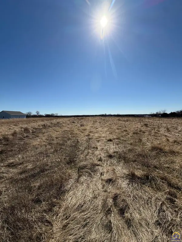 00000 93rd St, Wakarusa, KS 66546