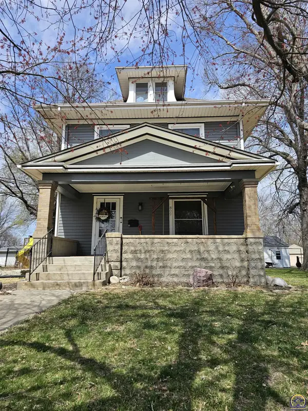 809 Castle St, Seneca, KS 66538