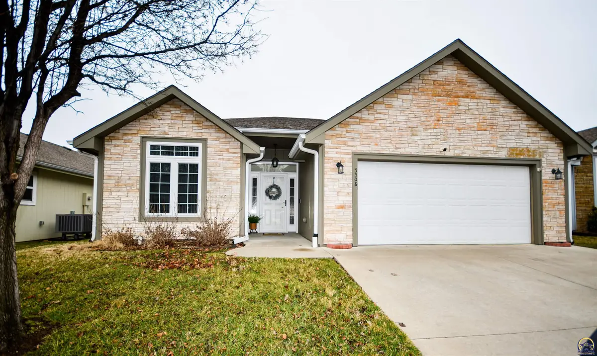 5508 SW Ojai St, Topeka, KS 66614 - #1