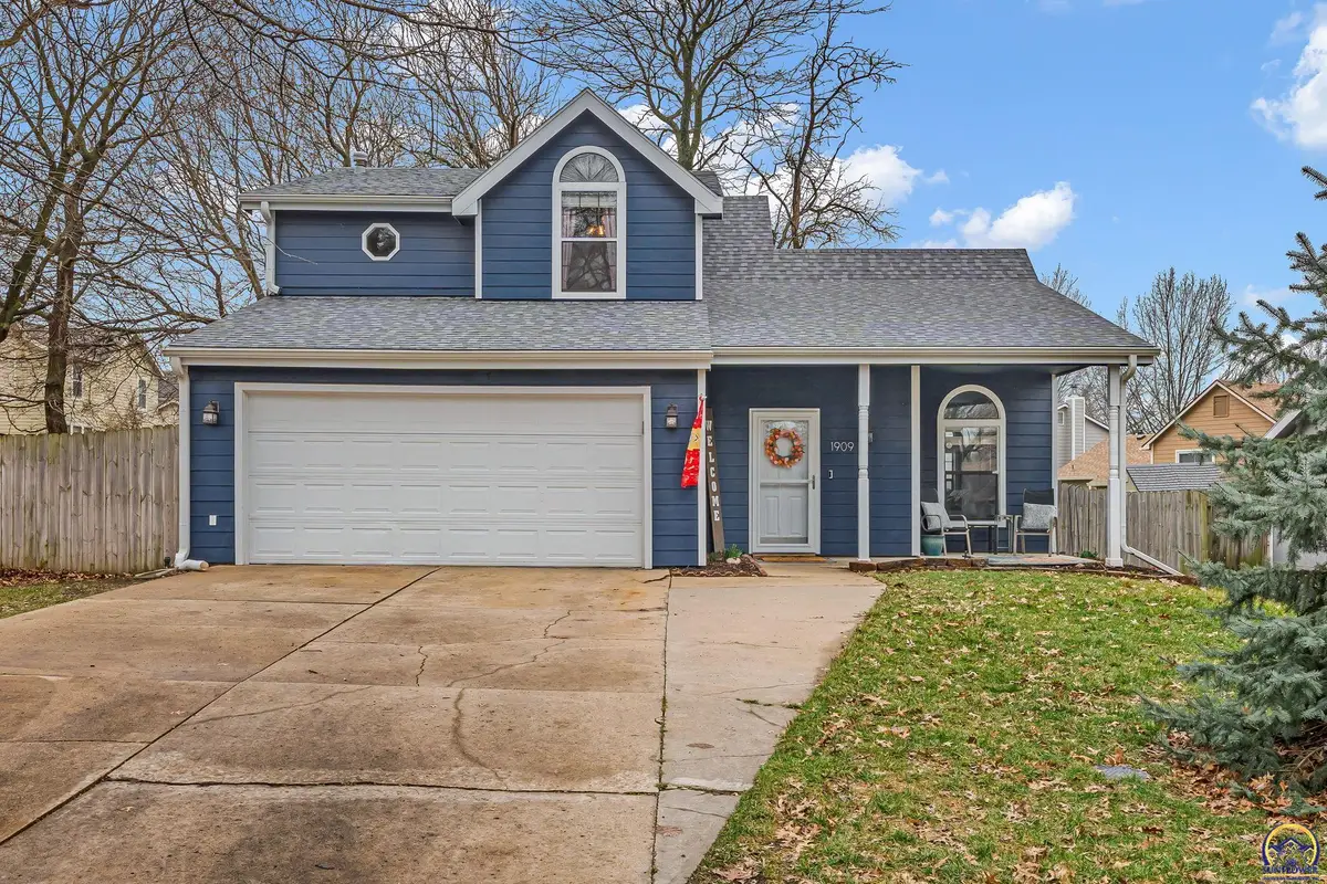 1909 E 25th Ter, Lawrence, KS 66046 - #1