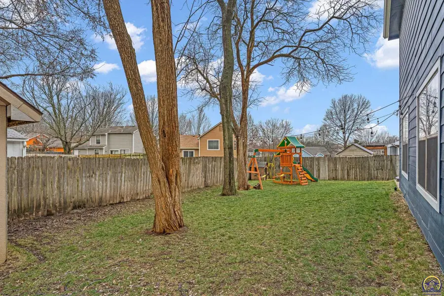 1909 E 25th Ter, Lawrence, KS 66046 - #3