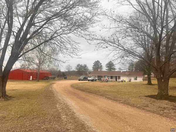 13485 State Road K4, Maple Hill, KS 66507