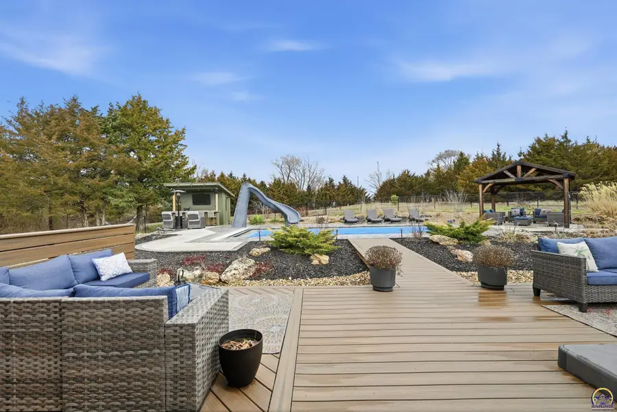 6016 NE Olympia St, Topeka, KS 66617 - #3