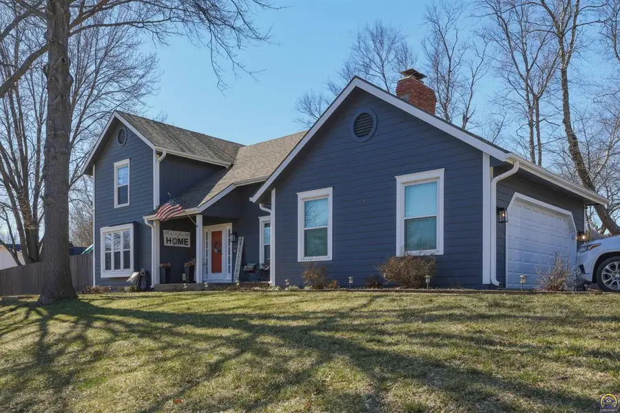 2221 SW Brookfield St, Topeka, KS 66614 - #2